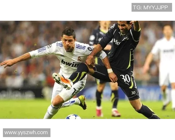 足球明星的绝技揭秘：他们如何在赛场上展现非凡技艺与风采